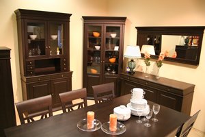Pflege Massivholz Schrank